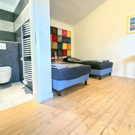 Professioneel In Voor 2 Gasten - 79-10 דירה